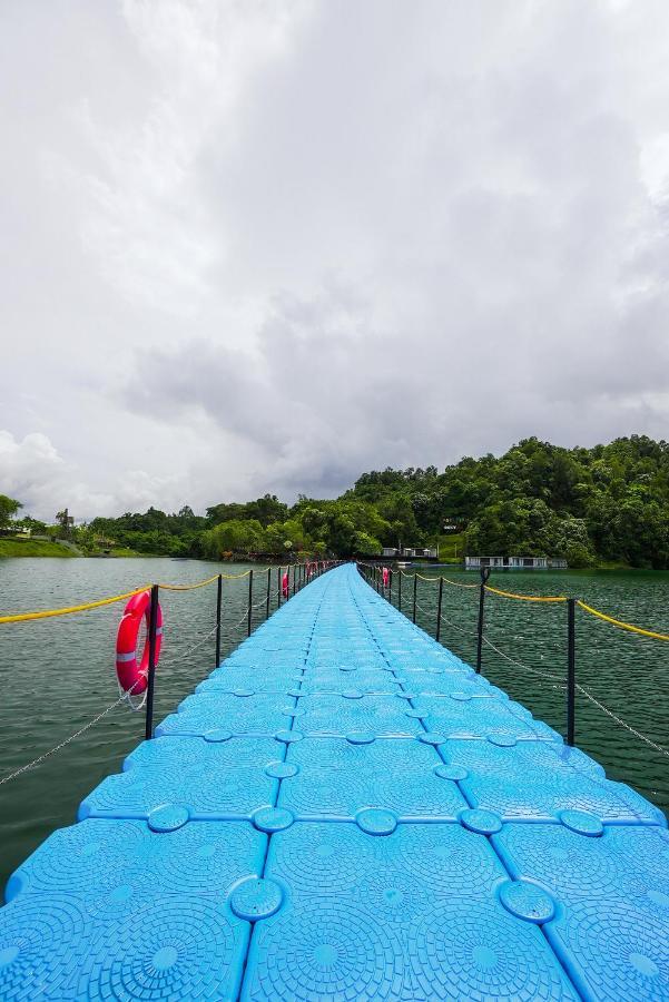 Roxy Tasik Biru Resort City Bau Kültér fotó