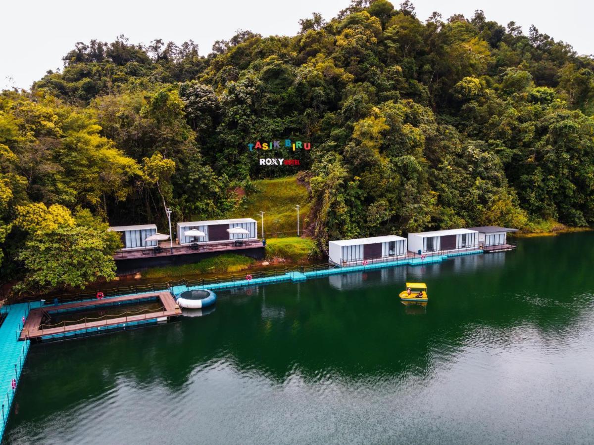 Roxy Tasik Biru Resort City Bau Kültér fotó