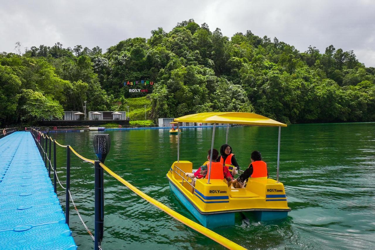Roxy Tasik Biru Resort City Bau Kültér fotó