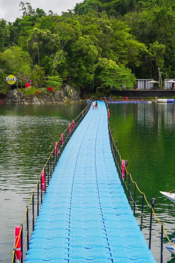 Roxy Tasik Biru Resort City Bau Kültér fotó