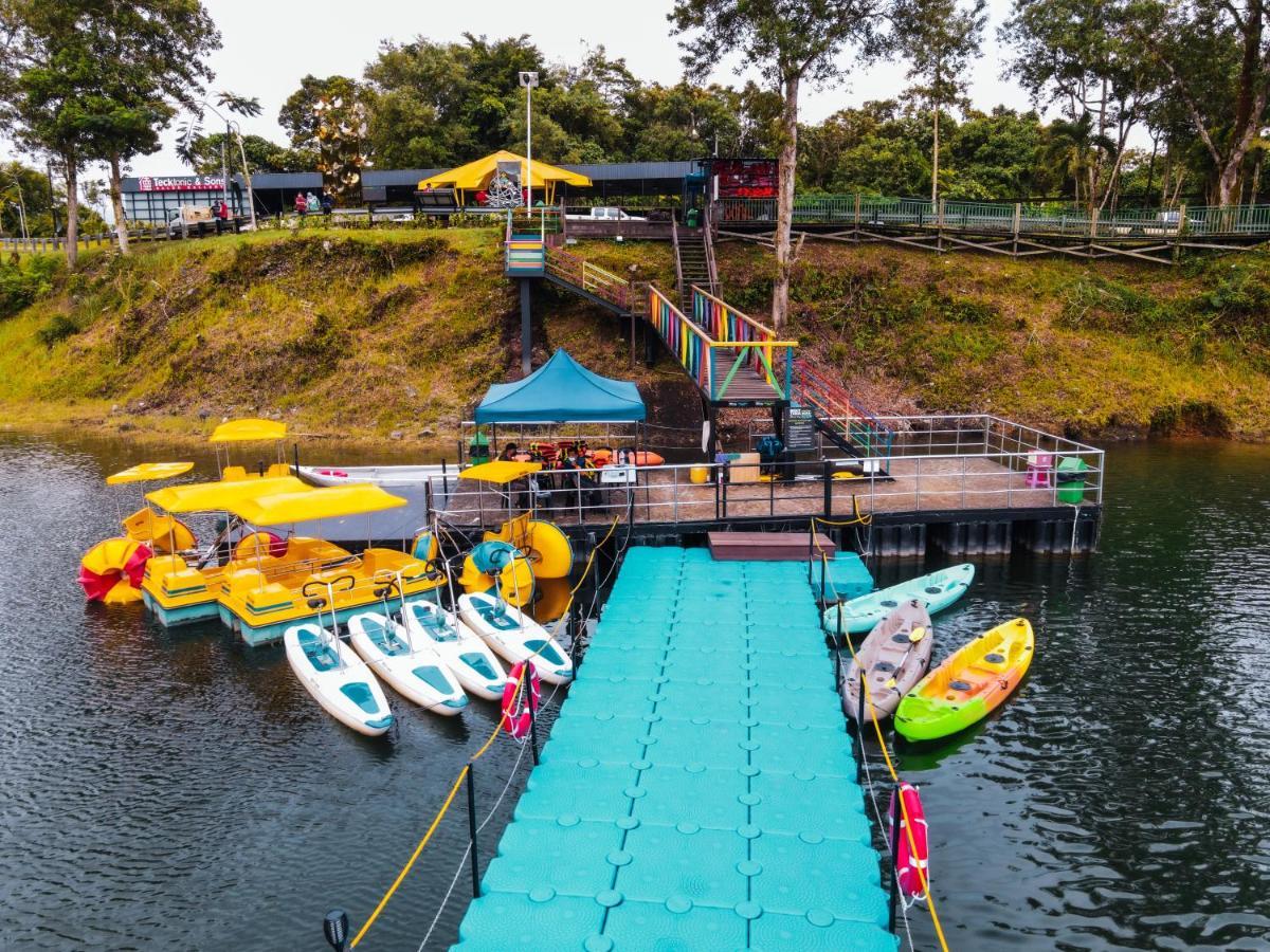 Roxy Tasik Biru Resort City Bau Kültér fotó