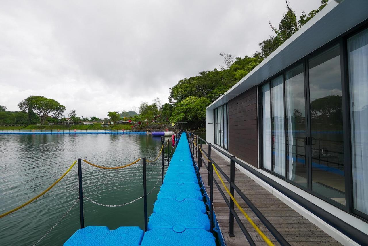 Roxy Tasik Biru Resort City Bau Kültér fotó