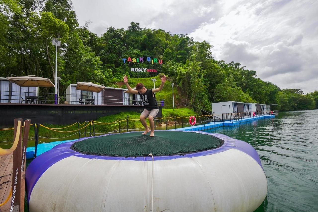 Roxy Tasik Biru Resort City Bau Kültér fotó